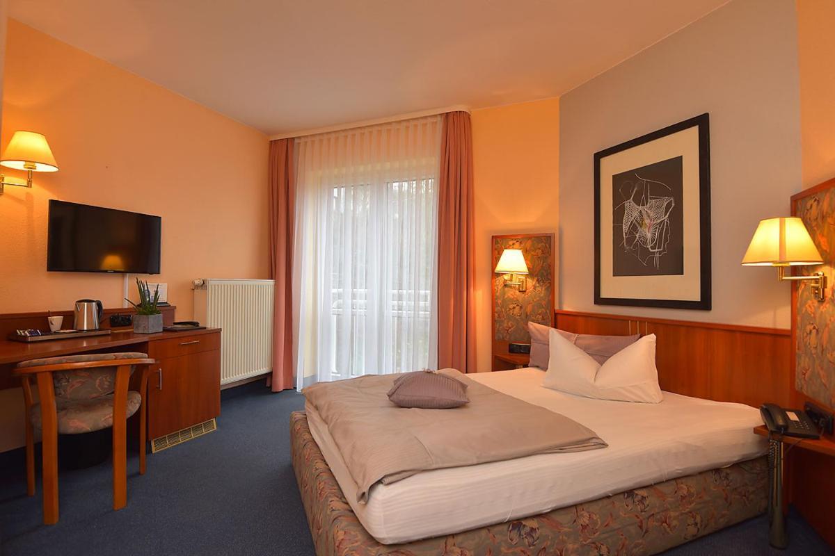 מאינינגן Altstadthotel An Der Werra מראה חיצוני תמונה