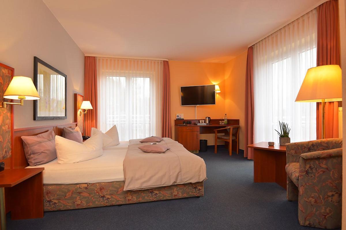 מאינינגן Altstadthotel An Der Werra מראה חיצוני תמונה