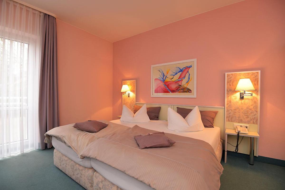 מאינינגן Altstadthotel An Der Werra מראה חיצוני תמונה