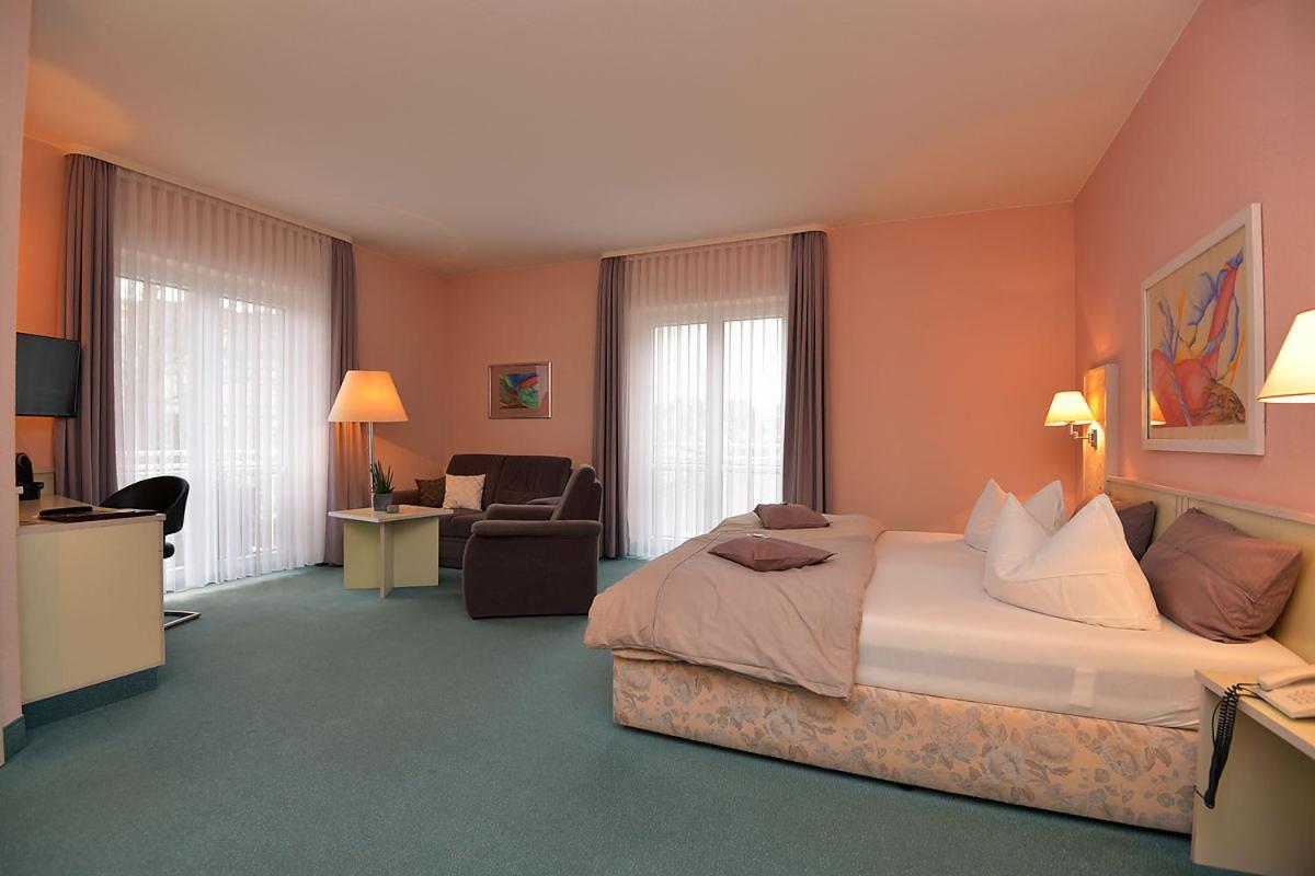 מאינינגן Altstadthotel An Der Werra מראה חיצוני תמונה