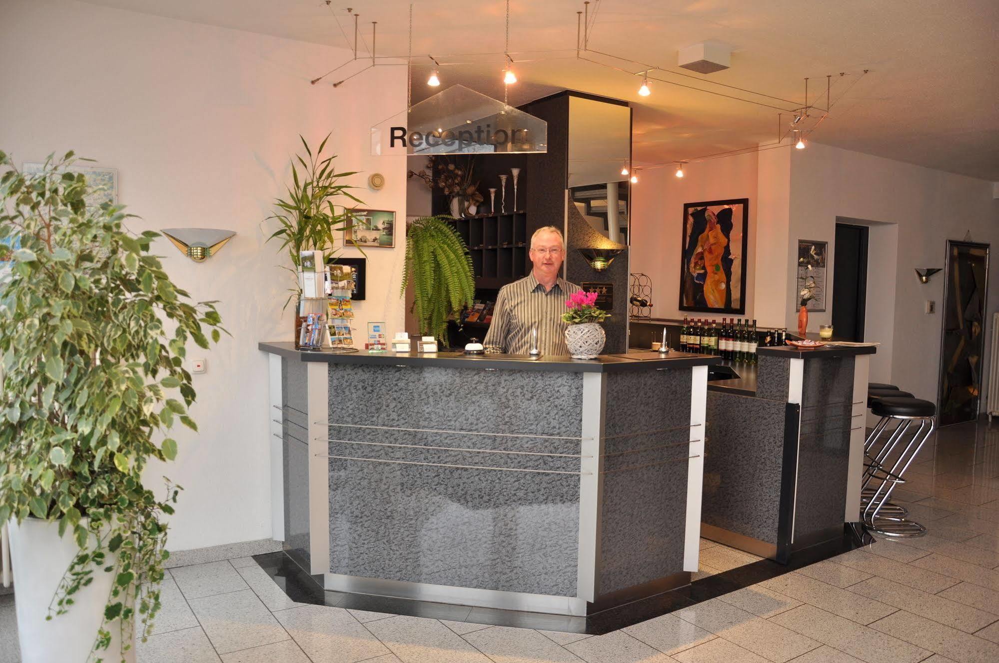 מאינינגן Altstadthotel An Der Werra מראה חיצוני תמונה