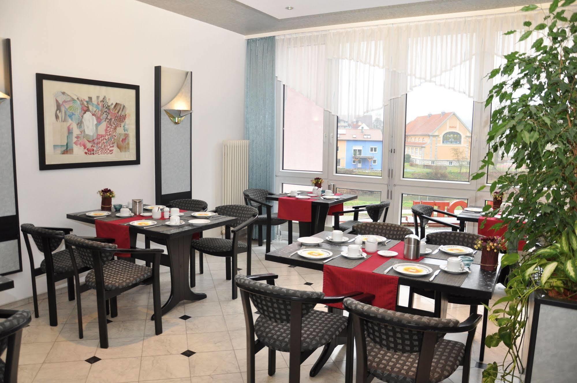 מאינינגן Altstadthotel An Der Werra מראה חיצוני תמונה
